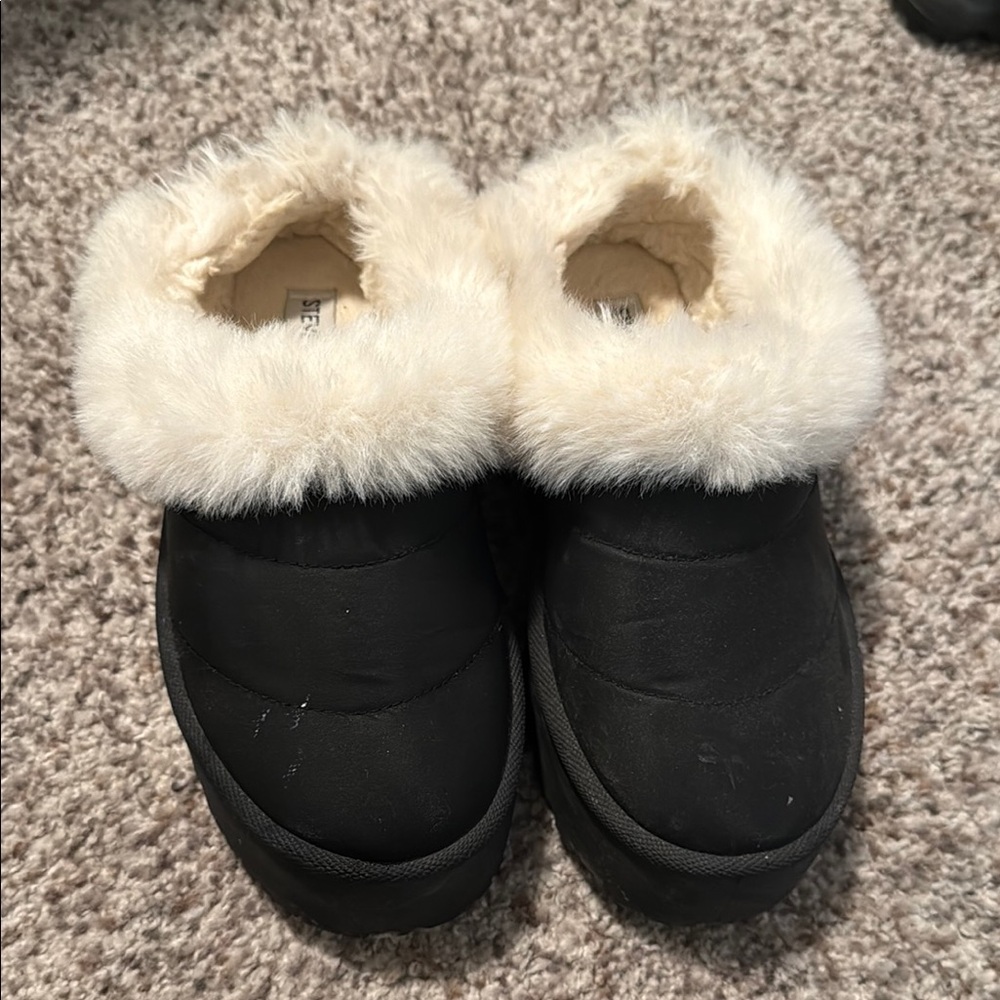 Steve Madden Unitie Faux Fur Platform Clog Slippers